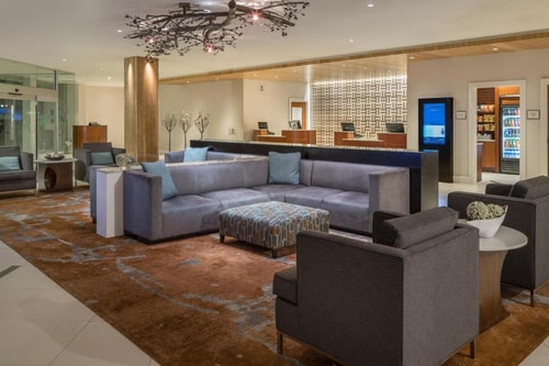 Guest Room Near Galleria Chevrolet DAL 8 Luxury Bookings