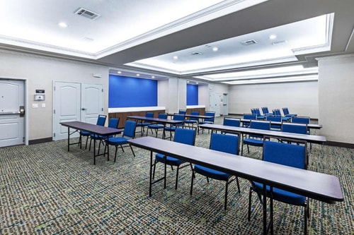 King room Near Krestmark Industries LP DAL 11 Luxury Bookings