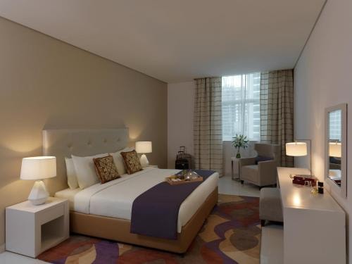 1 Bedroom Suite Skyline View Near Bay Avenue Park Luxury Bookings