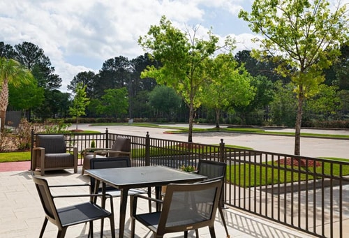 Queen Room Near Brenda and John Duncan YMCA HOU 12 Luxury Bookings