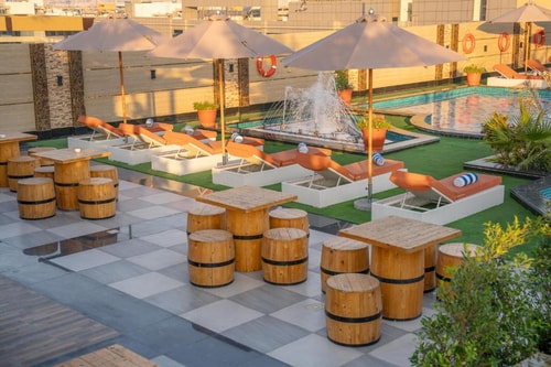 Deluxe King Or Twin Room Near Abu Hail Park Dubai 16 Luxury Bookings