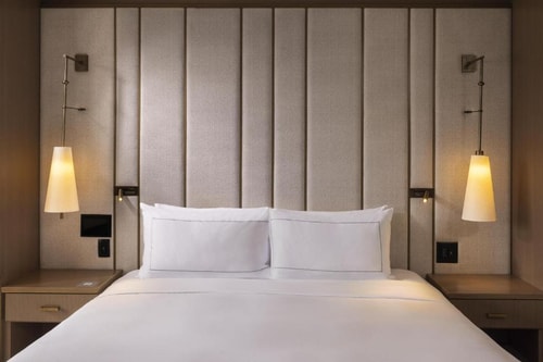 Deluxe King Room Near Main Street Garden Park DAL 3 Luxury Bookings