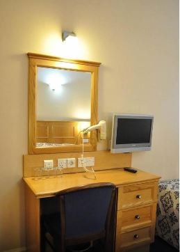 Double Or Twin Room Near Telefonzelle LON 2 Luxury Bookings