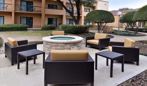 Queen Room Near Marcus Park Recreation Center DAL 7 Luxury Bookings
