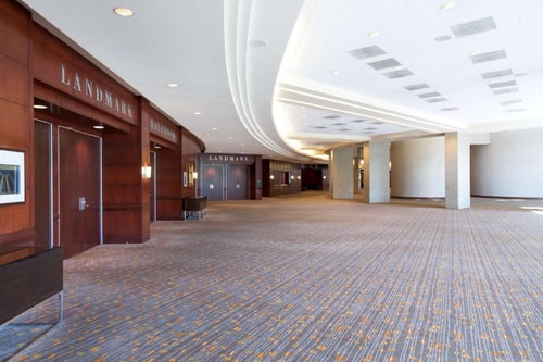 Queen Room Near Reunion Tower DAL 7 Luxury Bookings