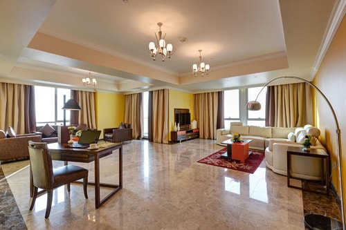 Two Bedroom Near Dubai Land Community Hub Park 2 Luxury Bookings