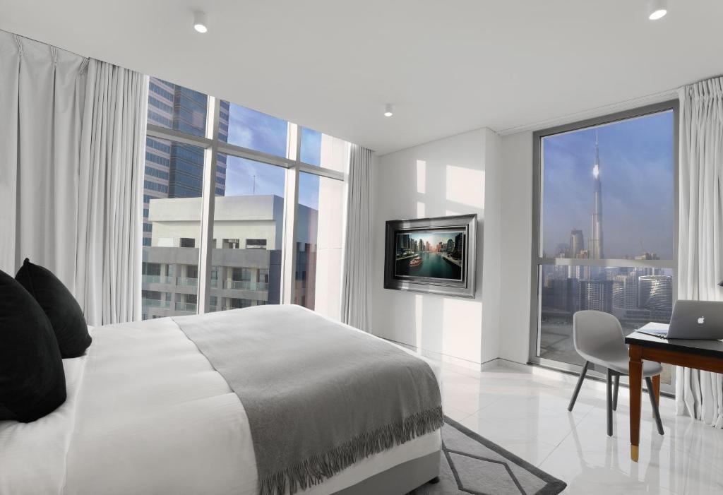 Luxury Three Bedroom Apartment Burj Khalifa View Luxury Bookings