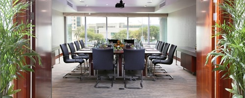 Deluxe Room Near Dubai Airport by Luxury Bookings 8 Luxury Bookings
