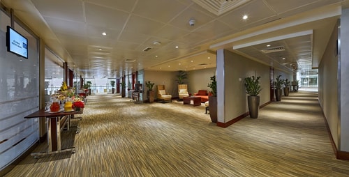 Deluxe Room Near Dubai Airport by Luxury Bookings 15 Luxury Bookings