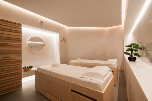 Deluxe Room Near Dubai Airport by Luxury Bookings 16 Luxury Bookings