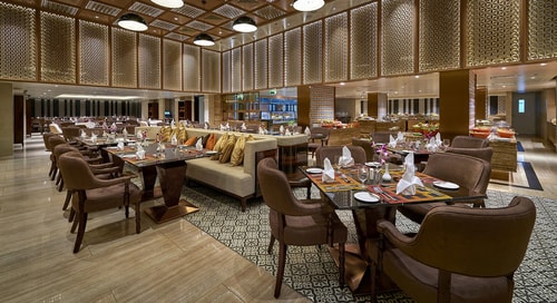 Deluxe Room Near Dubai Airport by Luxury Bookings 21 Luxury Bookings