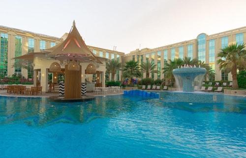 Superior Room Near Carrefour Garhoud 5 Luxury Bookings