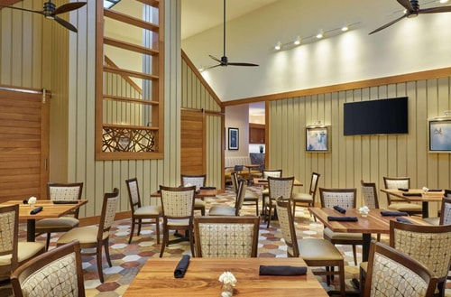 King Room Near American Medical Response HOU 10 Luxury Bookings