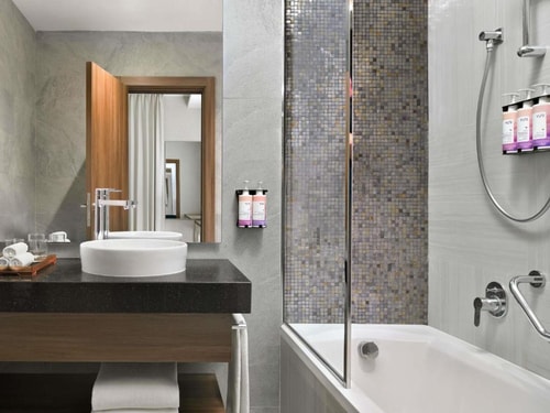 One Bedroom Apartment Burj Khalifa View 6 Luxury Bookings