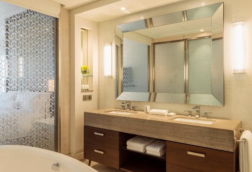Luxury Deluxe Room On Sheikh Zayed Road 5 Luxury Bookings
