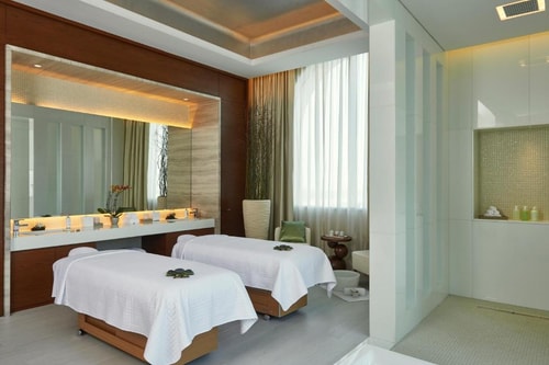 Luxury Deluxe Room On Sheikh Zayed Road 10 Luxury Bookings