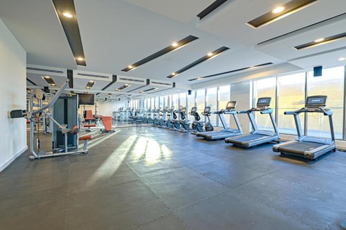 New Executive one Bedroom Suite Near Mashreq Metro 14 Luxury Bookings