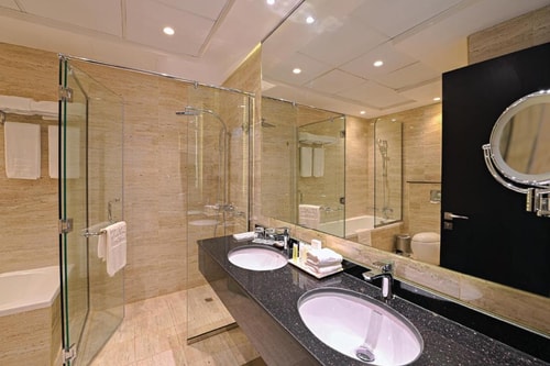 New Executive one Bedroom Suite Near Mashreq Metro 6 Luxury Bookings
