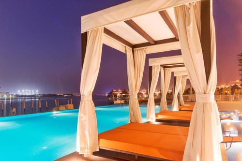 Luxury Deluxe Room In Palm By Luxury Bookings 19 Luxury Bookings