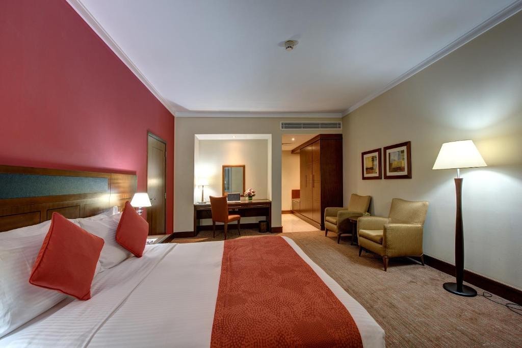 One Bedroom Apartment Near Al Maya Supermart Luxury Bookings