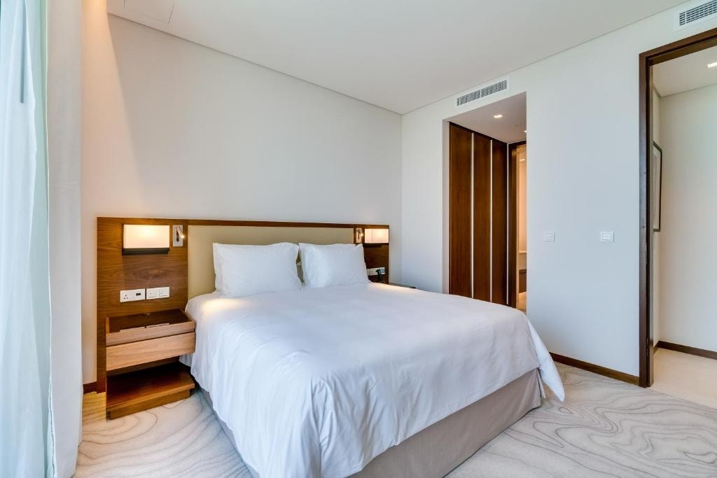 One Bedroom Apartment Near Emirates Golf Club Luxury Bookings