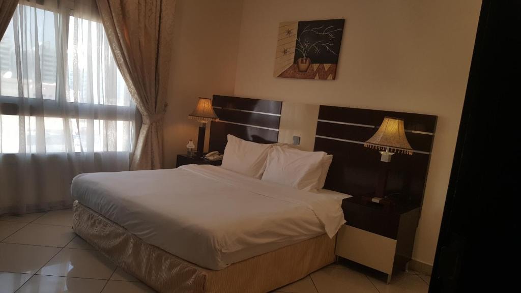 One Bedroom Apartment Near Al Shafar building 1 Luxury Bookings