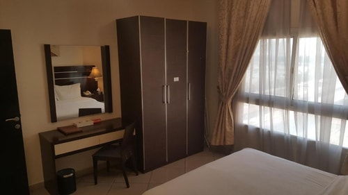 One Bedroom Apartment Near Al Shafar building 1 3 Luxury Bookings
