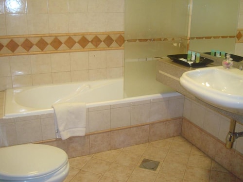 One Bedroom Apartment Near by Day To Day Al Karama 13 Luxury Bookings