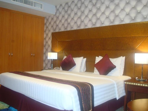 One Bedroom Apartment Near by Day To Day Al Karama 2 Luxury Bookings