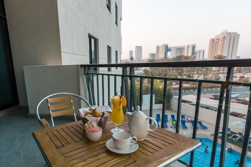 Two Bedroom Apartment Near Rotana Al Jaddaf Hotel 17 Luxury Bookings