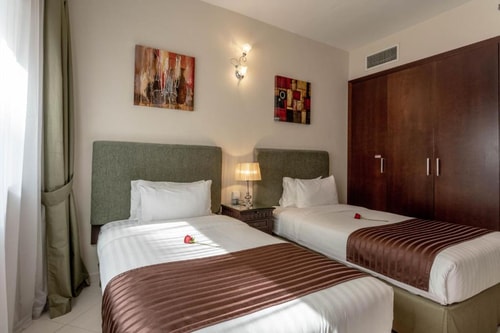 Two Bedroom Apartment Near by Mashreq Metro Ab 3 Luxury Bookings