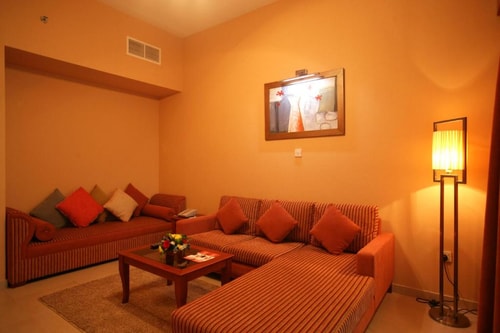 One Bedroom Suite Near Manhattan Avenue 6 Luxury Bookings