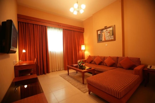 One Bedroom Suite Near Manhattan Avenue 9 Luxury Bookings