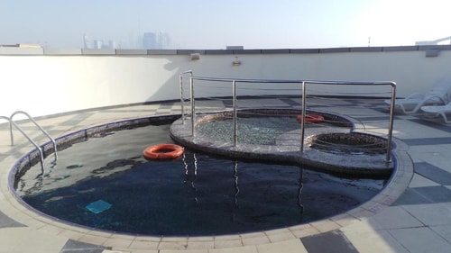 Executive 2 Bedroom Apartment Near Al Maya Market 14 Luxury Bookings