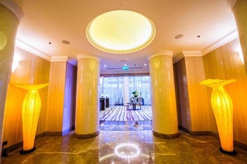 Two Bedroom Suite Near Deira City Centre Metro 10 Luxury Bookings