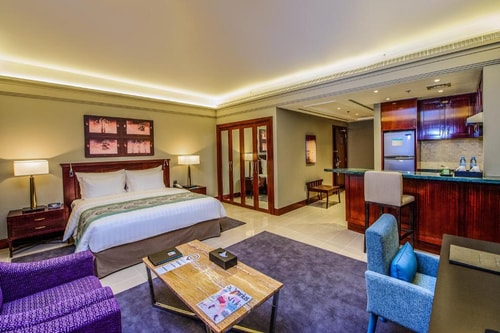 Two Bedroom Suite Near Deira City Centre Metro 2 Luxury Bookings
