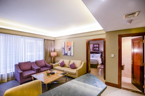 Two Bedroom Suite Near Deira City Centre Metro 4 Luxury Bookings