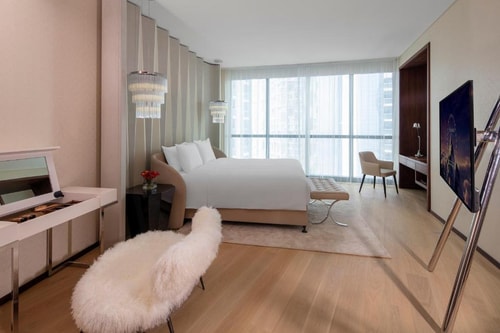 Charleston Suite Room Near Damac Royal Business. 6 Luxury Bookings