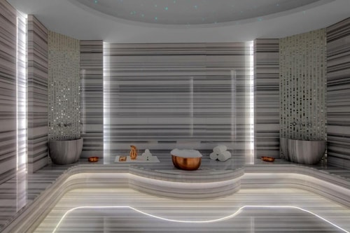 Charleston Suite Room Near Damac Royal Business. 17 Luxury Bookings