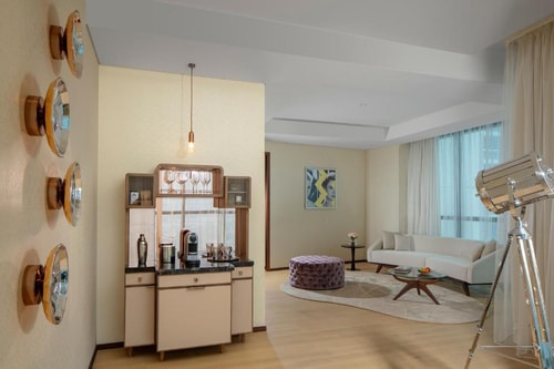 Luxury Suite Room Near Damac Royal Business bay. 4 Luxury Bookings
