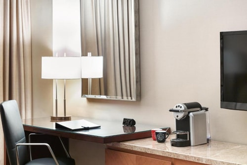 Family 2 Bedroom Suite near Al Ghurair Centre 2 Luxury Bookings