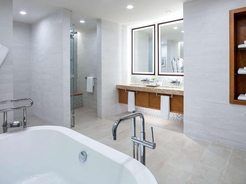 Family 2 Bedroom Suite near Al Ghurair Centre 14 Luxury Bookings