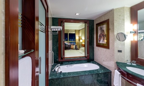 Deluxe Room Near Emirates NBD 5 Luxury Bookings