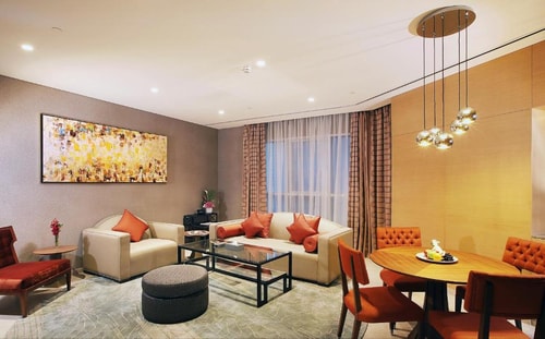 Brand New Superior Room Near Mashreq Metro 16 Luxury Bookings