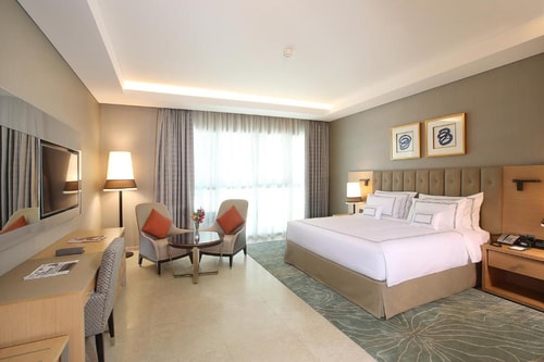 Brand New Executive Suite Near Mashreq Metro 3 Luxury Bookings
