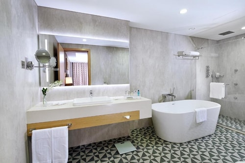 Brand New Grand Suite Near Mashreq Metro 4 Luxury Bookings