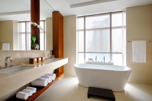 Deluxe King Suite near Park Regis Business Bay 3 Luxury Bookings
