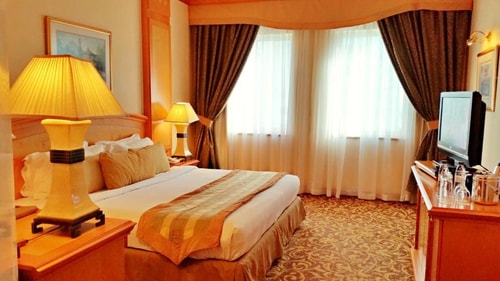Deluxe Near Green Lily Sp By Luxury Bookings 1 Luxury Bookings