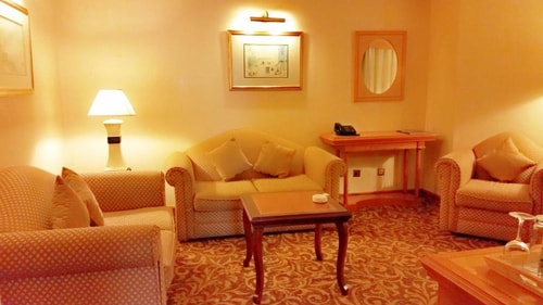 Deluxe Near Green Lily Sp By Luxury Bookings 9 Luxury Bookings