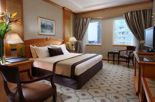 Deluxe Near Green Lily Sp By Luxury Bookings 14 Luxury Bookings